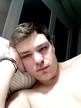 Snapshot of sergigomez chatting on 02/24/25, 10:25 sergigomez online show from 02/24/25, 10:25