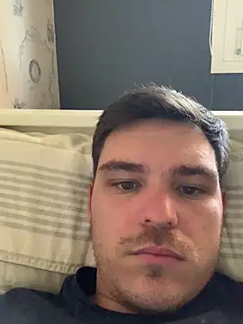 Snapshot of sergigomez chatting on 09/26/25, 02:32 sergigomez online show from 09/26/25, 02:32