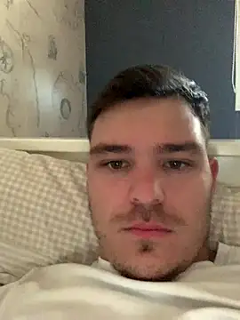 Snapshot of sergigomez chatting on 10/18/25, 11:55 sergigomez online show from 10/18/25, 11:55