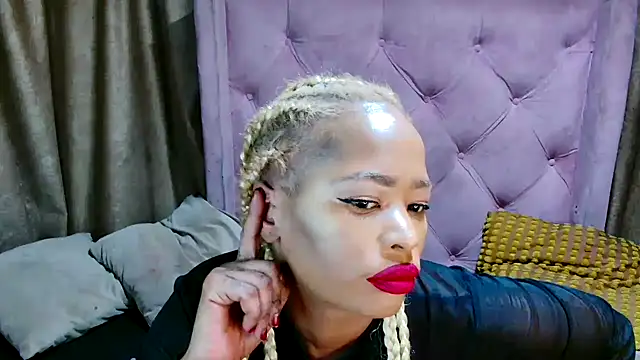 Snapshot of AFRICANGODDESSXXX chatting on 05/27/26, 08:50 AFRICANGODDESSXXX online show from 05/27/26, 08:50