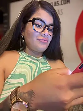 Snapshot of Insane_Issa chatting on 02/20/25, 01:57 Insane Issa online show from 02/20/25, 01:57