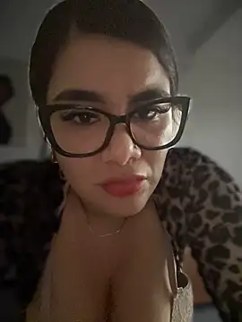 Snapshot of Insane_Issa chatting on 02/28/25, 09:55 Insane Issa online show from 02/28/25, 09:55