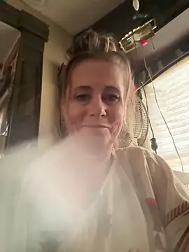 SummerBlueMoon online show from 12/14/25, 02:06