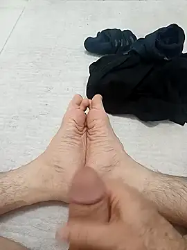 Hardapple01 online show from 12/01/24, 07:58