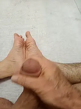 Hardapple01 online show from 10/22/25, 01:17