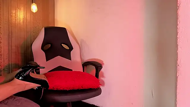 MishaKinki online show from 11/22/25, 07:24