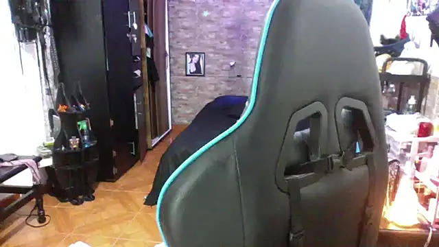 AngelaQueen  online show from 12/04/25, 04:16