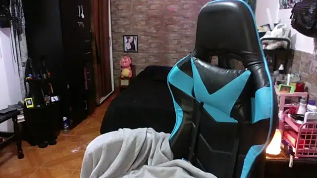 AngelaQueen  online show from 01/15/26, 04:22