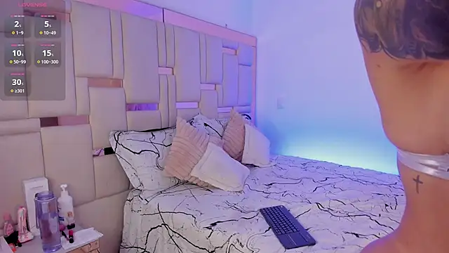 Snapshot of Channel-kox chatting on 10/29/25, 04:59 Channel-kox online show from 10/29/25, 04:59