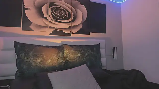 lena banks online show from 11/26/25, 11:28