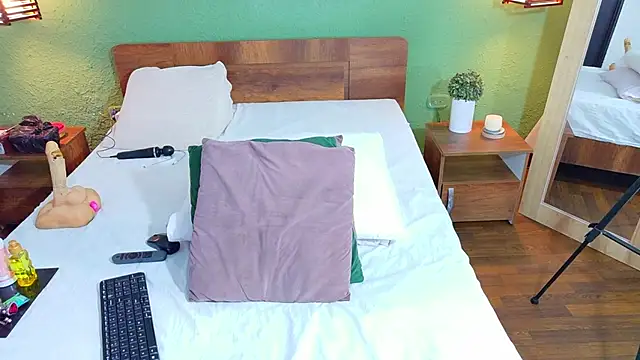 dannaahbrown online show from 10/09/25, 06:50