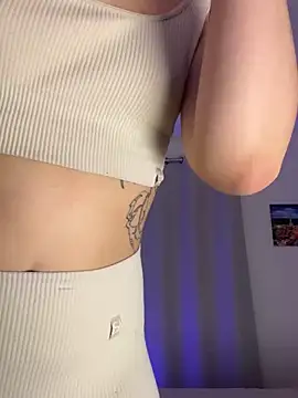 Snapshot of KittyKatyDream chatting on 01/29/25, 07:43 KittyKatyDream online show from 01/29/25, 07:43