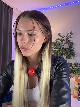 Snapshot of KittyKatyDream chatting on 02/05/25, 08:57 KittyKatyDream online show from 02/05/25, 08:57