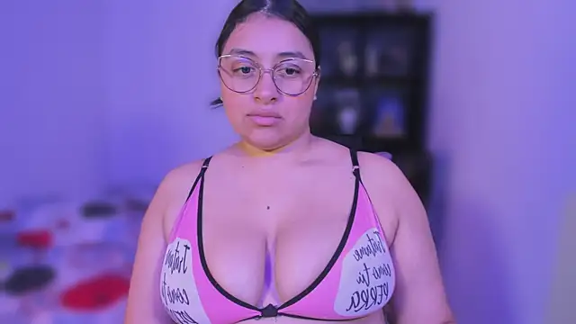 Soysofiarodrigu online show from 03/09/25, 04:55