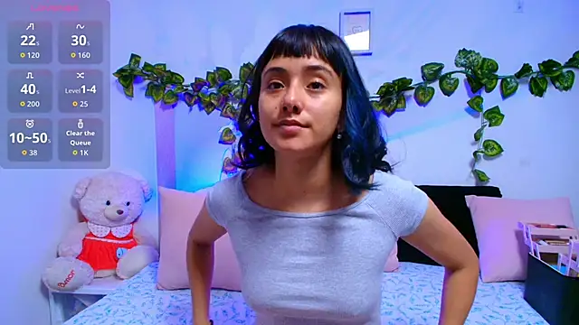 tati cardenas online show from 09/30/25, 04:17