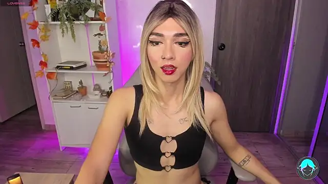 sofi elfqueen online show from 01/24/25, 01:45