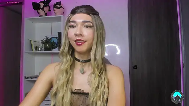 sofi elfqueen online show from 02/14/25, 02:50