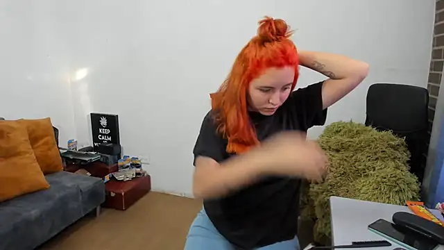  girls on fire  online show from 03/08/25, 09:51