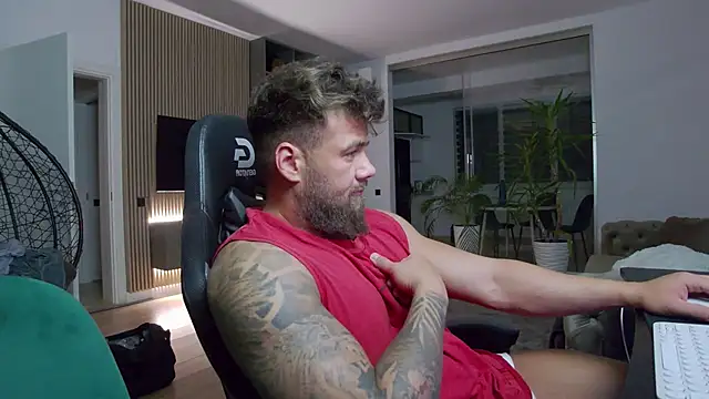 UbbeViking online show from 02/06/25, 05:40