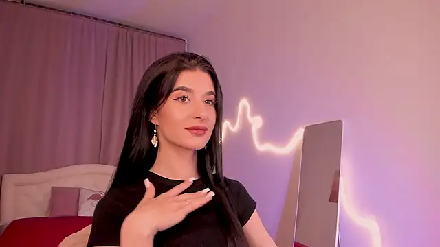 LauraCoy online show from 07/08/26, 08:24