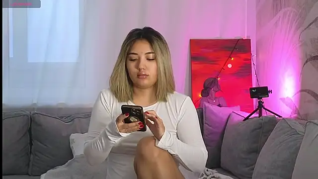 Snapshot of lily__foster chatting on 01/14/25, 06:56 lily  foster online show from 01/14/25, 06:56