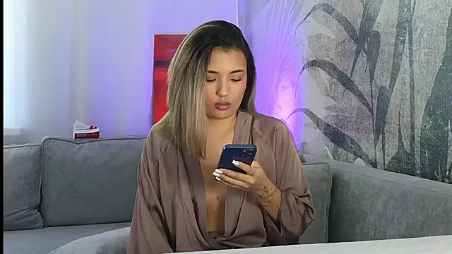 Snapshot of lily__foster chatting on 03/05/25, 05:50 lily  foster online show from 03/05/25, 05:50