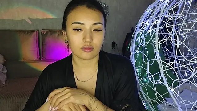 lily  foster online show from 11/18/25, 08:57