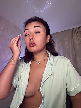 lily  foster online show from 04/15/26, 05:09