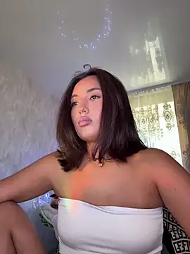 lily  foster online show from 05/18/26, 01:39