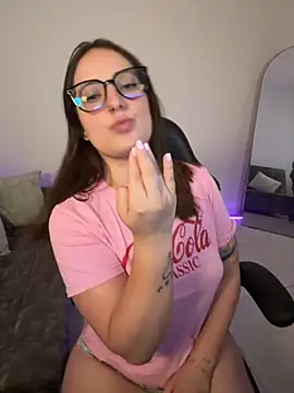 Megan lu2 online show from 09/30/25, 06:18