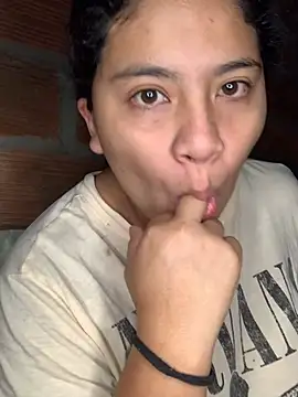 Snapshot of moncerrat_luna chatting on 01/21/25, 11:56 moncerrat luna online show from 01/21/25, 11:56