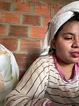 Snapshot of moncerrat_luna chatting on 03/04/25, 08:38 moncerrat luna online show from 03/04/25, 08:38