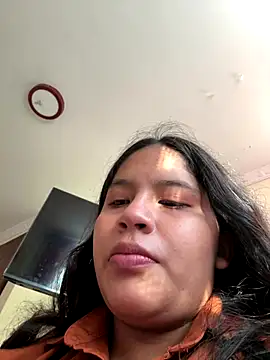 Snapshot of moncerrat_luna chatting on 10/14/25, 10:21 moncerrat luna online show from 10/14/25, 10:21