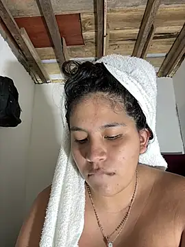 moncerrat luna online show from 02/25/26, 08:51