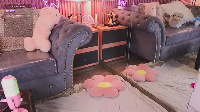 Emiily Scott1 online show from 01/08/25, 04:00