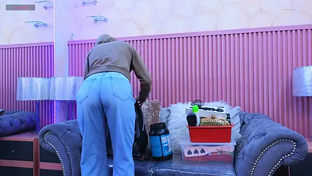 Emiily Scott1 online show from 01/13/25, 12:35