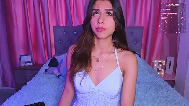 Emiily Scott1 online show from 11/26/25, 05:58