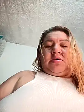 HORNY MATURE25 online show from 04/19/26, 05:45