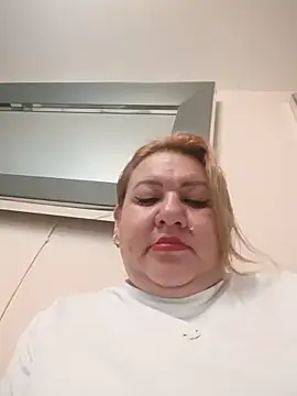 Snapshot of HORNY_MATURE25 chatting on 05/23/26, 06:01 HORNY MATURE25 online show from 05/23/26, 06:01