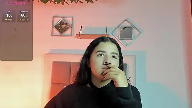 Snapshot of aliice_walker_ chatting on 01/08/25, 12:26 aliice walker  online show from 01/08/25, 12:26