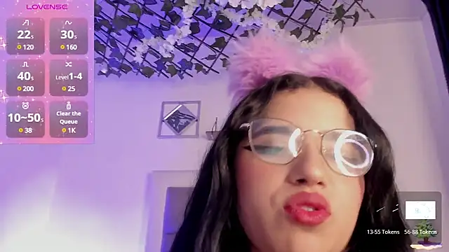 Snapshot of aliice_walker_ chatting on 01/11/25, 06:44 aliice walker  online show from 01/11/25, 06:44