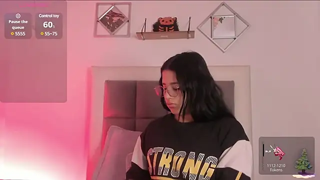 Snapshot of aliice_walker_ chatting on 01/16/25, 12:31 aliice walker  online show from 01/16/25, 12:31