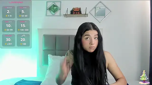 Snapshot of aliice_walker_ chatting on 01/21/25, 01:11 aliice walker  online show from 01/21/25, 01:11