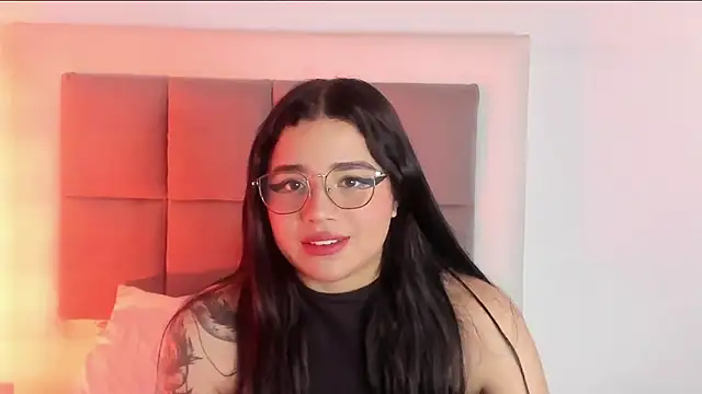 Snapshot of aliice_walker_ chatting on 01/21/25, 04:16 aliice walker  online show from 01/21/25, 04:16