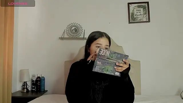 Snapshot of aliice_walker_ chatting on 01/29/25, 01:07 aliice walker  online show from 01/29/25, 01:07