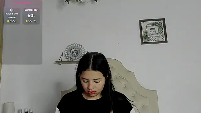 Snapshot of aliice_walker_ chatting on 02/03/25, 12:14 aliice walker  online show from 02/03/25, 12:14