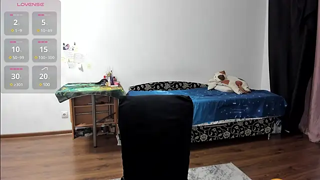 KitsuneRem online show from 12/08/24, 08:36