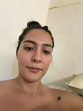 Sophie  Foxxx online show from 04/21/26, 03:57