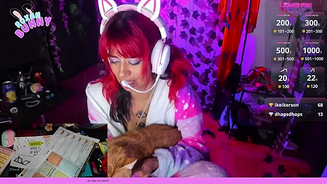 Roxanbunny1 online show from 02/10/25, 07:36