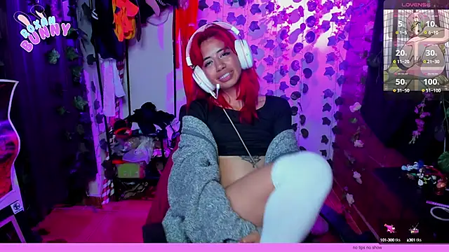 Roxanbunny1 online show from 03/15/25, 06:03